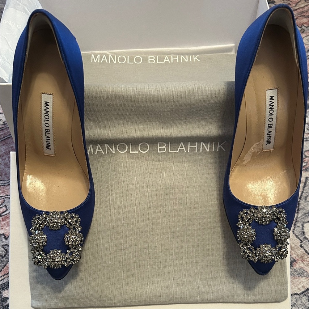 Manolo Blahnik Royal Blue Hangisi heels. - Picture 2 of 8